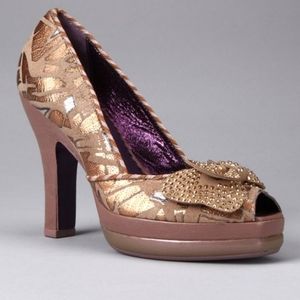 Poetic License London Peek A Boo heels in Brownstone size 8 worn once
